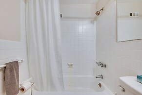 Walkable Downtown Atlanta Condo w/ Private Balcony