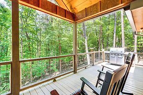 Peaceful Blue Ridge Cabin, Forest View & Fireplace