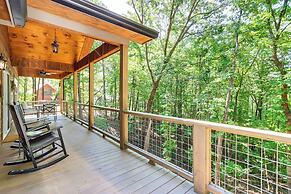 Peaceful Blue Ridge Cabin, Forest View & Fireplace
