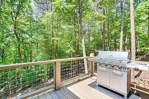 Peaceful Blue Ridge Cabin, Forest View & Fireplace