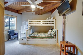 Cozy Big Bear Cabin w/ Hot Tub, Close to Lake!