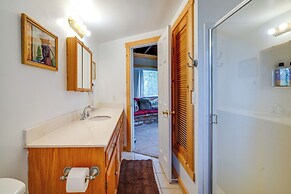 Cozy Big Bear Cabin w/ Hot Tub, Close to Lake!
