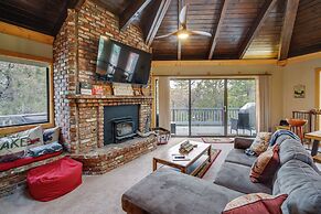 Cozy Big Bear Cabin w/ Hot Tub, Close to Lake!