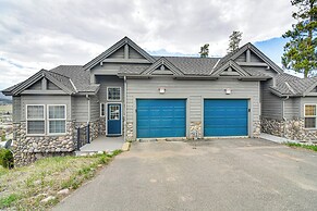 Spacious Fraser Duplex w/ Fireplace & Scenic Views