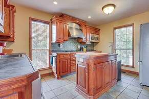 Family-friendly Fischer Home w/ Private Hot Tub!