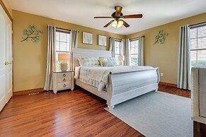 Family-friendly Fischer Home w/ Private Hot Tub!