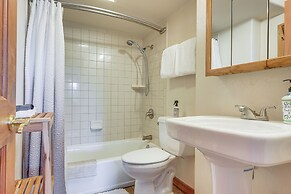 Family-friendly Fischer Home w/ Private Hot Tub!