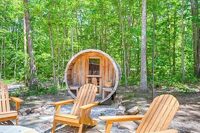 Monteagle Cabin w/ Swim Spa, Sauna & Fire Pit!