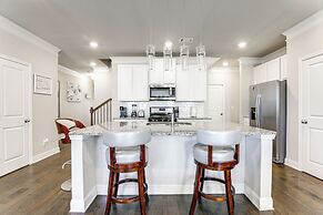 Lawrenceville Townhome w/ Community Pool Access!