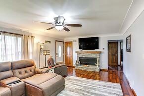 Port Clinton Home: Hot Tub, Steps to Portage River