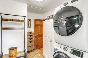 Port Clinton Home: Hot Tub, Steps to Portage River