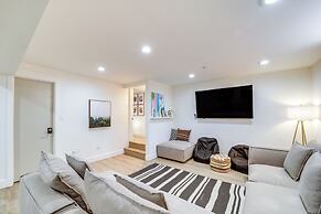 Pine Cabin w/ Large Deck & Scenic Mountain Views!