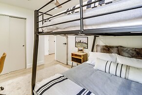 Pine Cabin w/ Large Deck & Scenic Mountain Views!