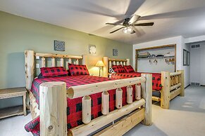 Door County Townhome: Pool Access, 1 Mi to Beach!