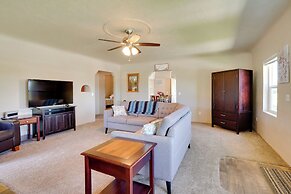 Charming Emmett Home w/ Patio - 14 Mi to Reservoir