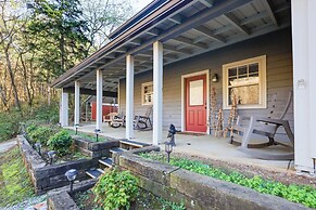 Tennessee Mountain Cabin ~ 18 Mi to Knoxville!