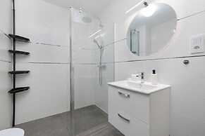 Swinoujscie Apartment for 6 by Renters