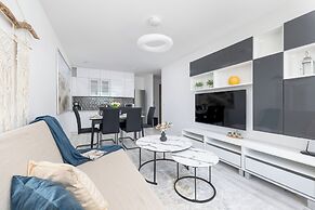 Swinoujscie Apartment for 6 by Renters