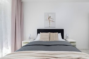 Swinoujscie Apartment for 6 by Renters