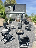 Sebago Sunrise Limit 8 3 Bedroom Villa by RedAwning