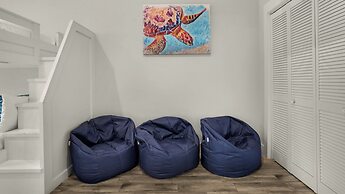 Gulf Views - Large Private Pool - Deeded Beach - Sleeps 14