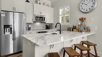 Gulf Views - Large Private Pool - Deeded Beach - Sleeps 14