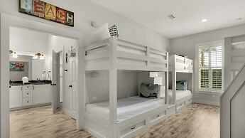 Gulf Views - Large Private Pool - Deeded Beach - Sleeps 14