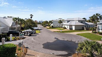 Gulf Views - Large Private Pool - Deeded Beach - Sleeps 14