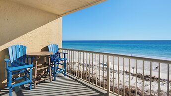 Gulf-front in Destin! Community Pool, Minutes to Beach