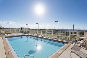 Gulf-front in Destin! Community Pool, Minutes to Beach