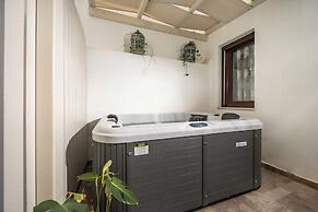 Naxos Chora Modern Dream w Patio Jacuzzi