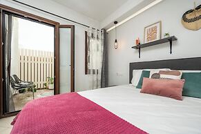 Naxos Chora Modern Dream w Patio Jacuzzi