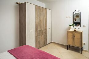 Naxos Chora Modern Dream w Patio Jacuzzi