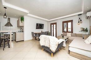 Naxos Chora Modern Dream w Patio Jacuzzi