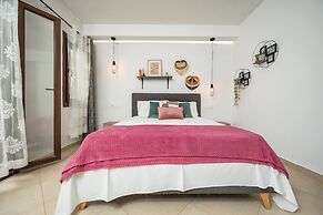 Naxos Chora Modern Dream w Patio Jacuzzi