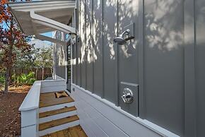 Modern Beach Home w/ 6-seater Golf Cart - Amazing Patio