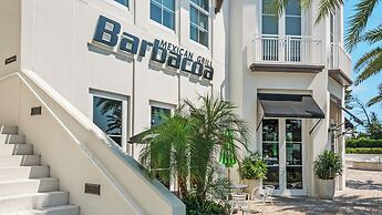 Modern Beach Home w/ 6-seater Golf Cart - Amazing Patio