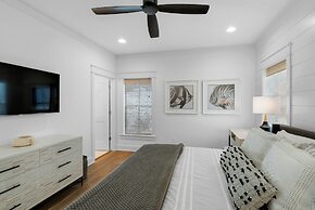 Modern Beach Home w/ 6-seater Golf Cart - Amazing Patio