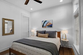 Modern Beach Home w/ 6-seater Golf Cart - Amazing Patio