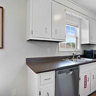 Charming House Close to Fort Campbell and Casino