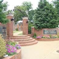 Cozy Oasis of Downtown Clarksville