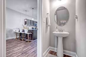 A Taste of Luxe Upscale Condo Near Nashville and Ft Campbell