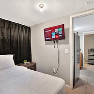 Serene Downtown Clarksville Villa