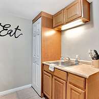 Serene Downtown Clarksville Villa