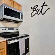 Serene Downtown Clarksville Villa