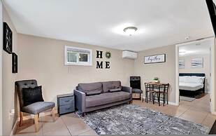 Serene Downtown Clarksville Villa