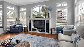 Private Pool + Golf Cart & Dog Friendly, Minutes to Beach in Miramar B