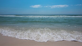 Private Pool + Golf Cart & Dog Friendly, Minutes to Beach in Miramar B