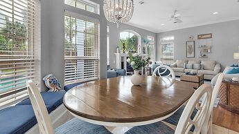 Private Pool + Golf Cart & Dog Friendly, Minutes to Beach in Miramar B