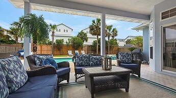 Private Pool + Golf Cart & Dog Friendly, Minutes to Beach in Miramar B